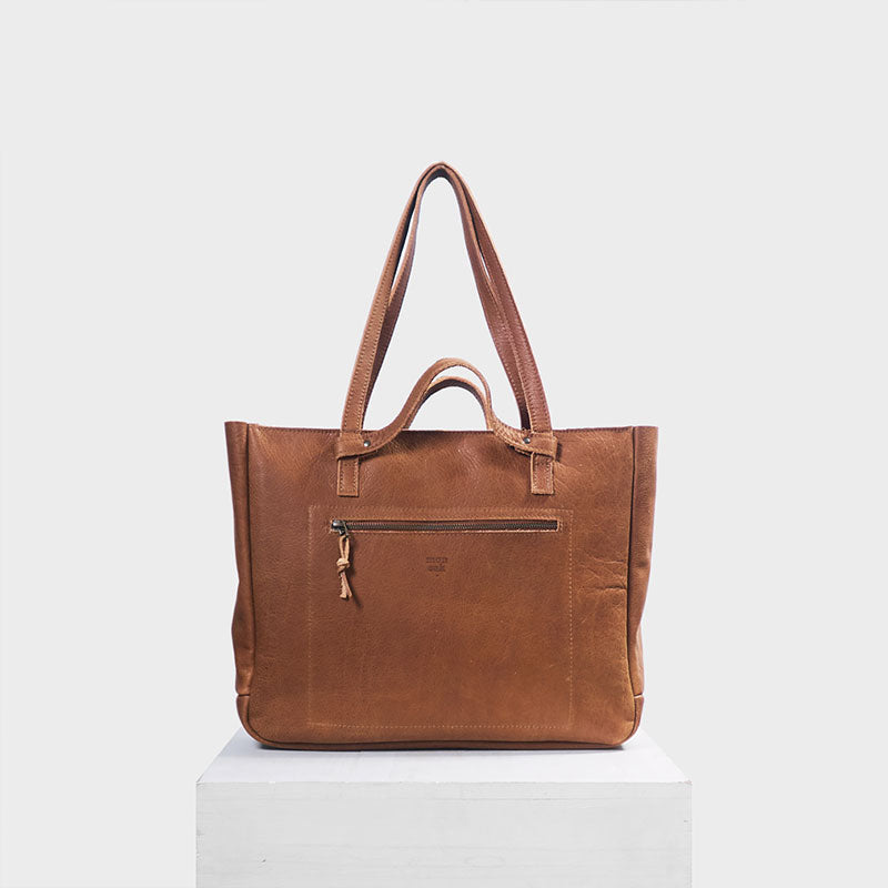 leren shopper laptoptas cognac leer handgemaakt in Amsterdam monsak leer atelier