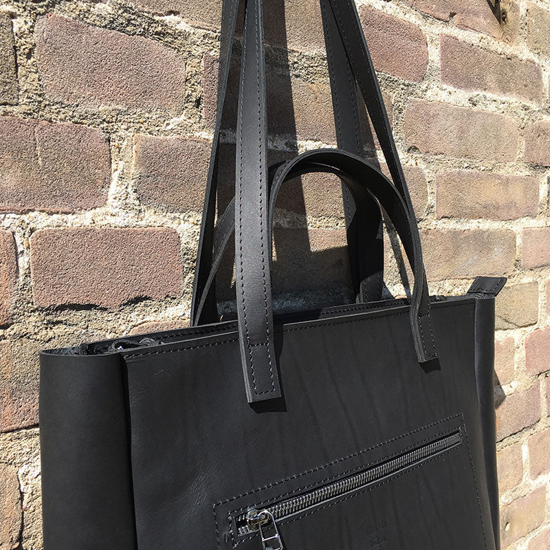 leren tas hengsels shopper zwart leer handgemaakt in Amsterdam monsak leer atelier